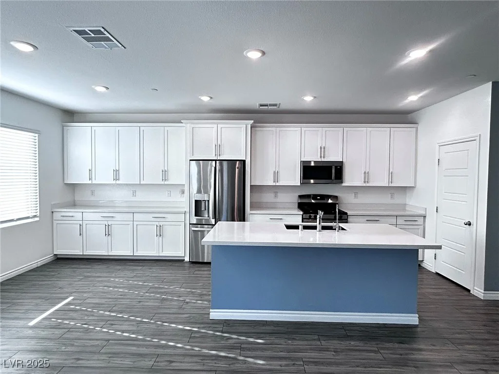 290 Mount Williamson, Henderson, NV 89015