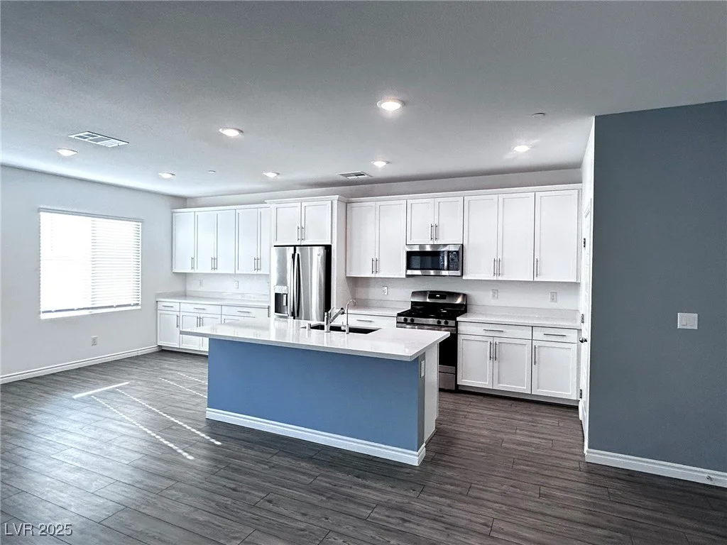 290 Mount Williamson, Henderson, NV 89015