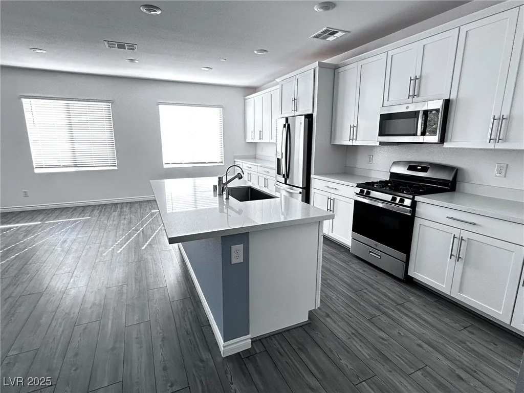 290 Mount Williamson, Henderson, NV 89015