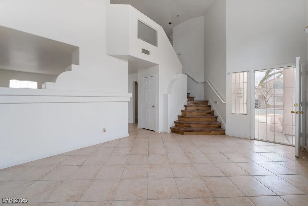 6276 Back Woods, Las Vegas, NV 89142