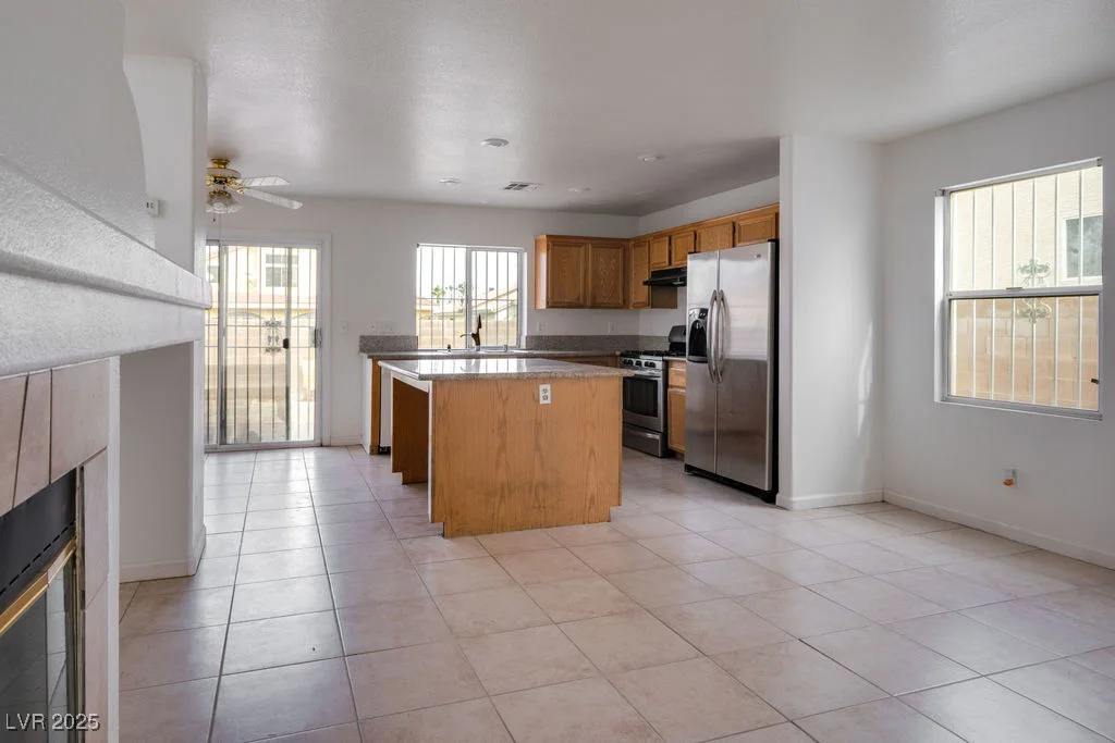6276 Back Woods, Las Vegas, NV 89142