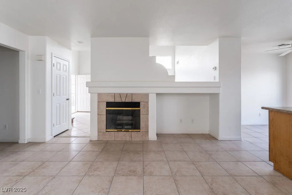 6276 Back Woods, Las Vegas, NV 89142