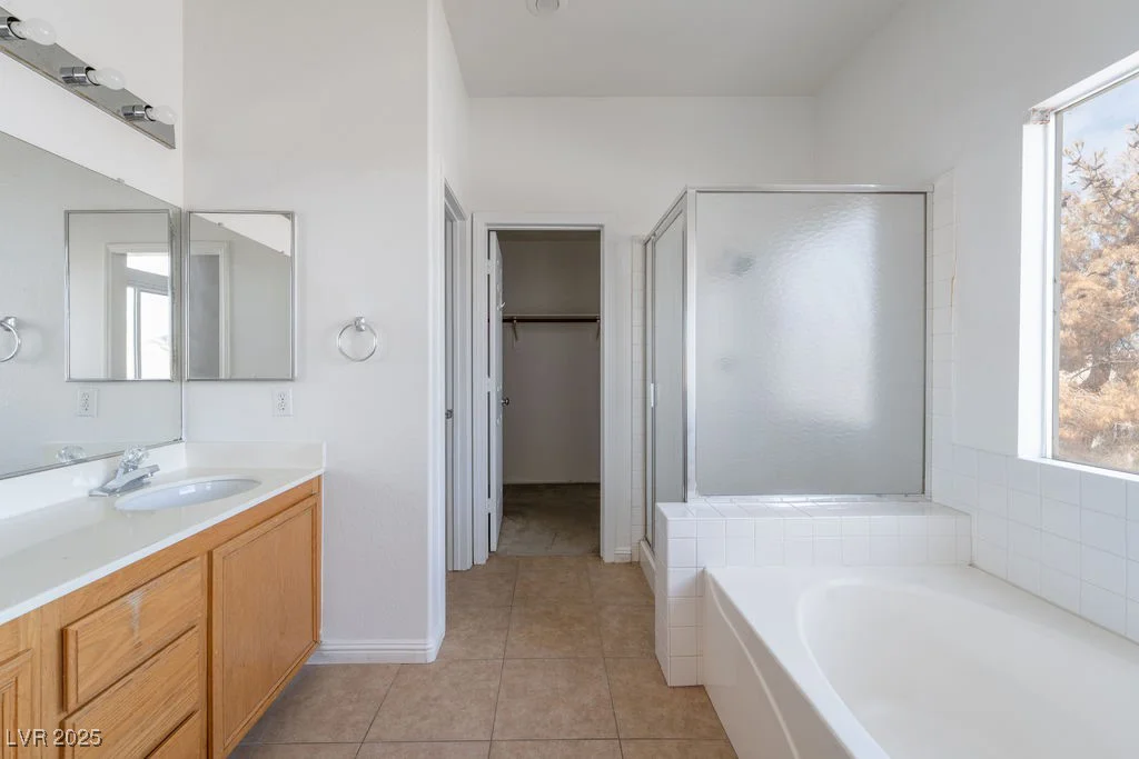 6276 Back Woods, Las Vegas, NV 89142