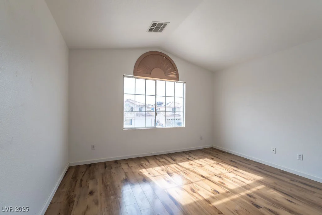 6276 Back Woods, Las Vegas, NV 89142