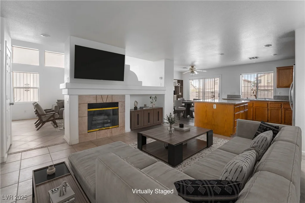 6276 Back Woods, Las Vegas, NV 89142
