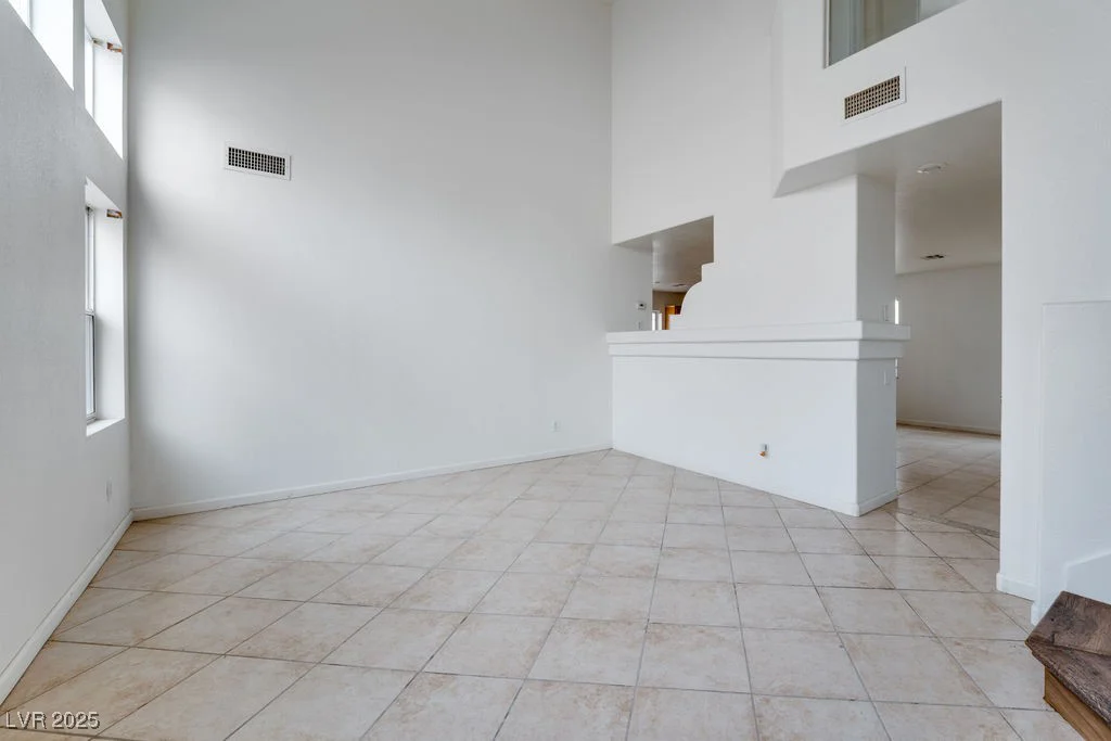 6276 Back Woods, Las Vegas, NV 89142