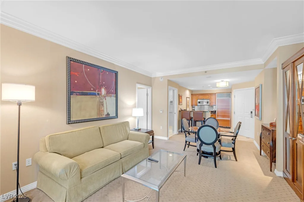 135 Harmon, Las Vegas, NV 89109
