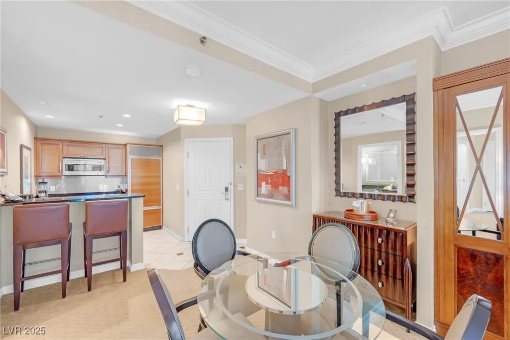 135 Harmon, Las Vegas, NV 89109