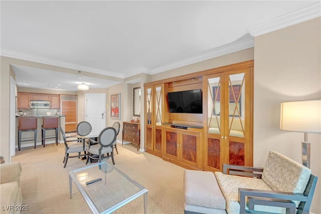 135 Harmon, Las Vegas, NV 89109