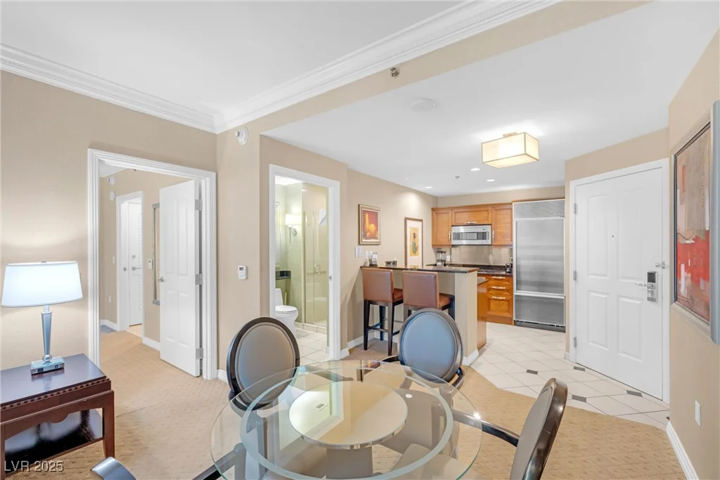 135 Harmon, Las Vegas, NV 89109