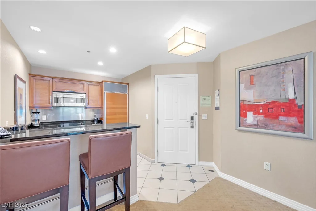 135 Harmon, Las Vegas, NV 89109