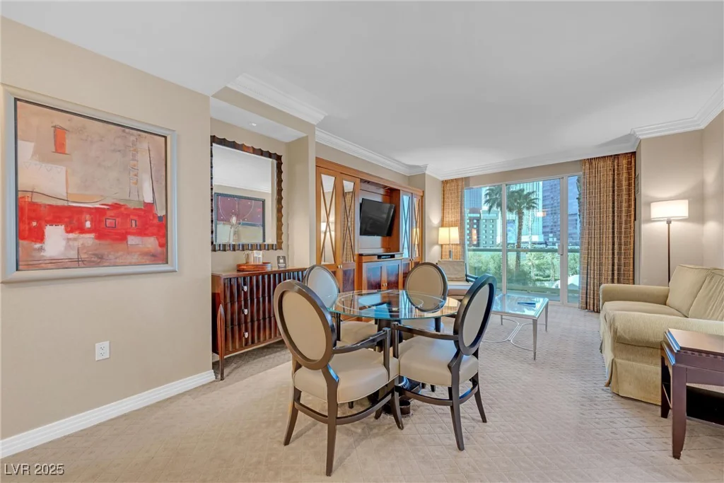 135 Harmon, Las Vegas, NV 89109