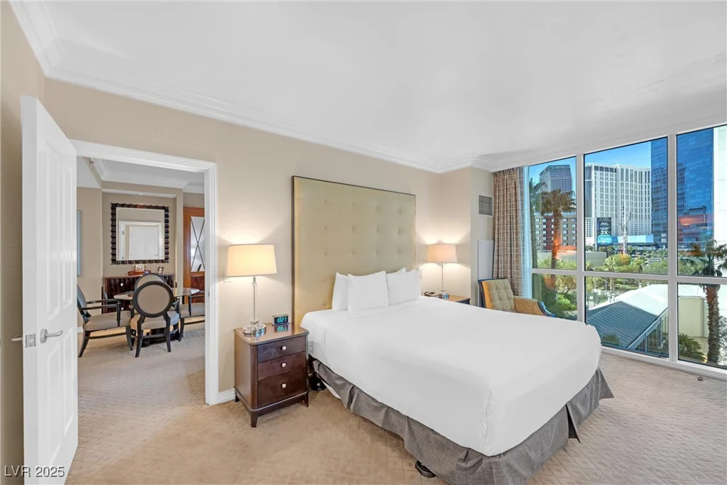 135 Harmon, Las Vegas, NV 89109