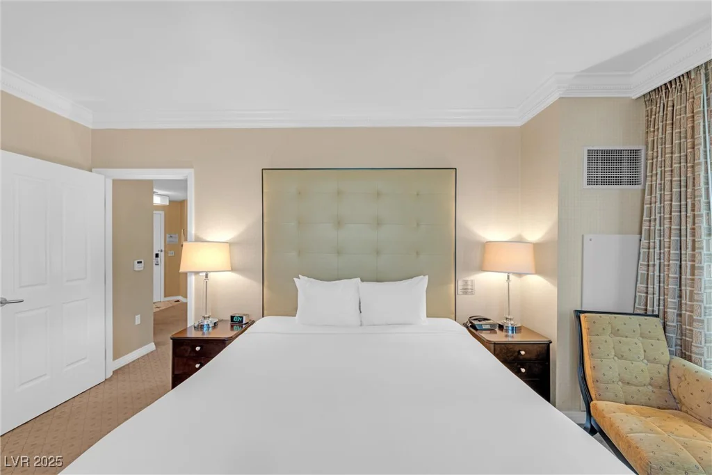 135 Harmon, Las Vegas, NV 89109