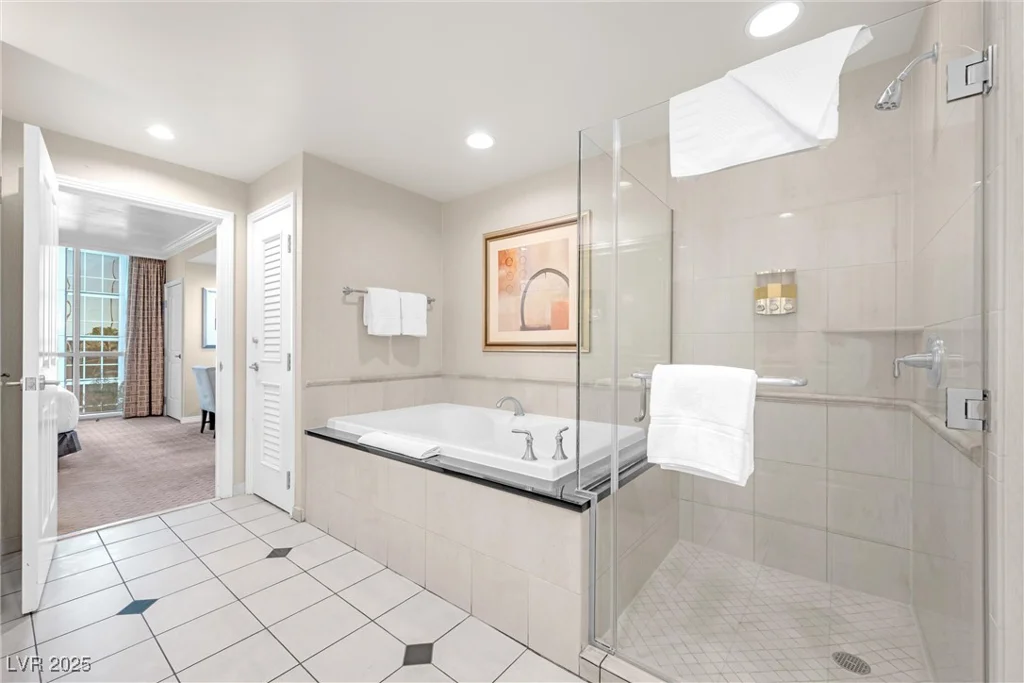 135 Harmon, Las Vegas, NV 89109