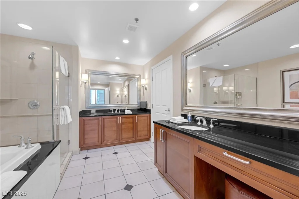 135 Harmon, Las Vegas, NV 89109