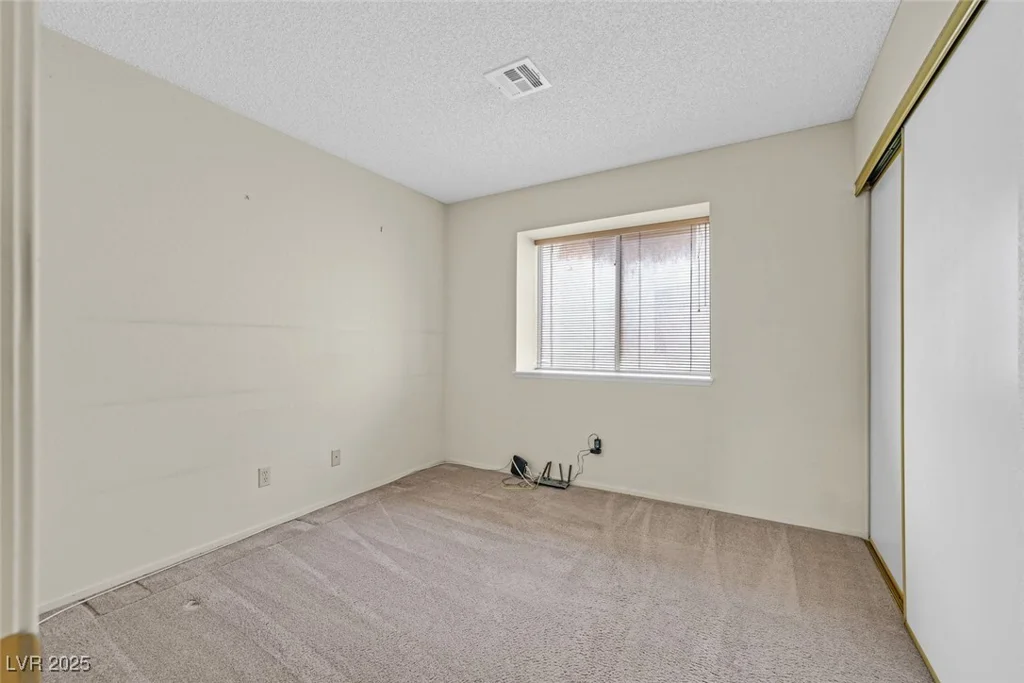 15 Richland Acres, Henderson, NV 89074
