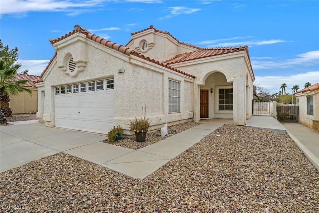 15 Richland Acres, Henderson, NV 89074