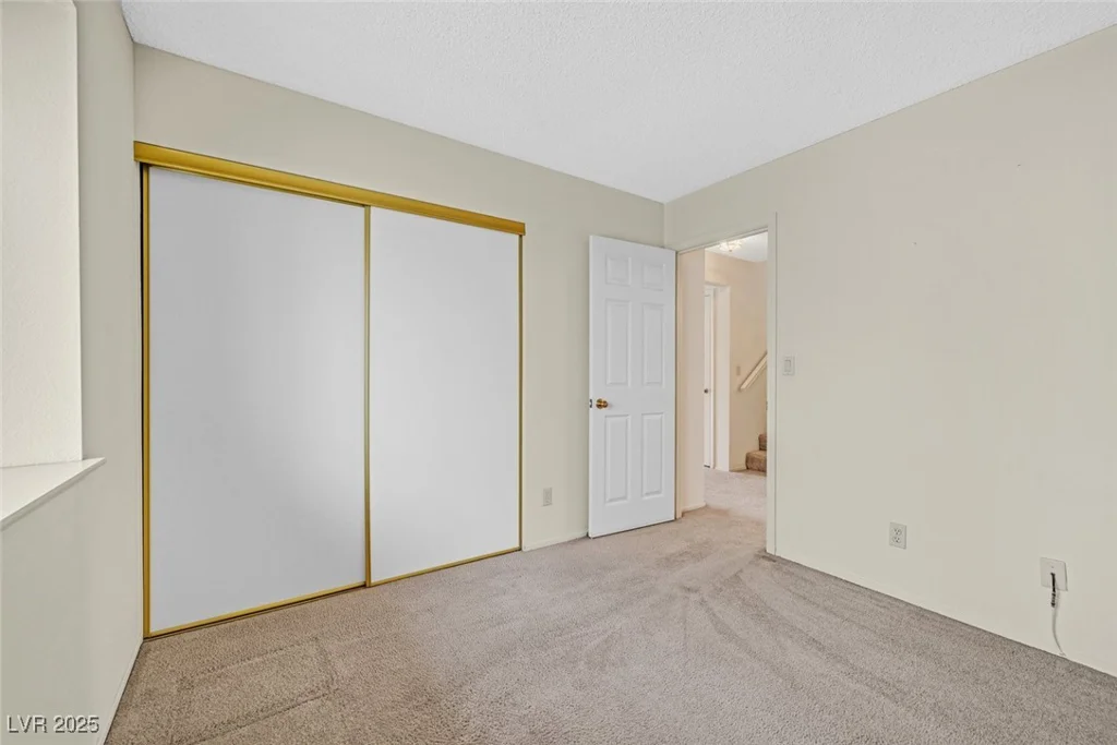 15 Richland Acres, Henderson, NV 89074