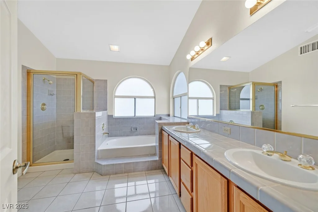 15 Richland Acres, Henderson, NV 89074