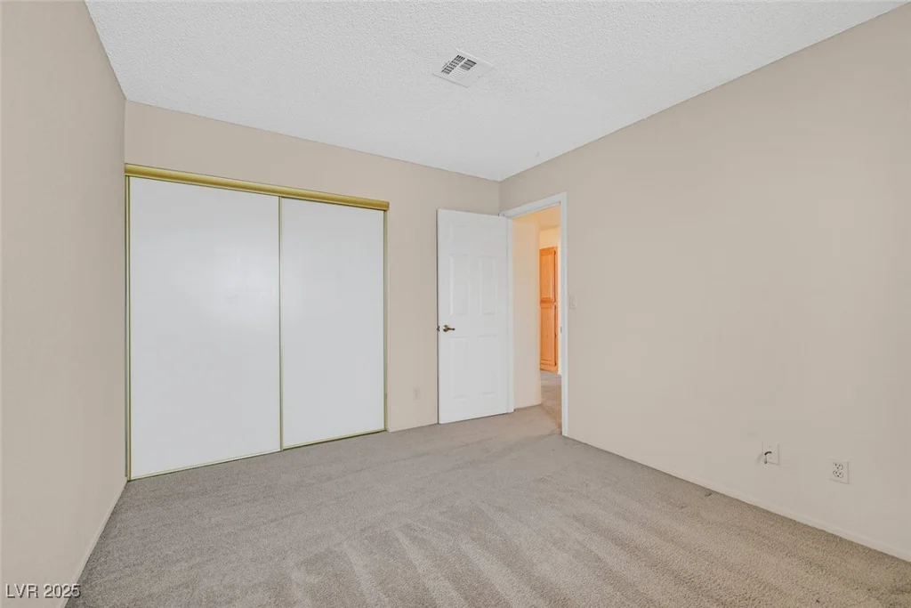 15 Richland Acres, Henderson, NV 89074