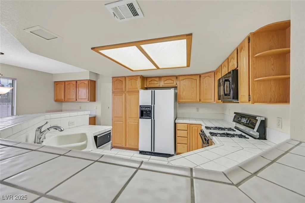 15 Richland Acres, Henderson, NV 89074