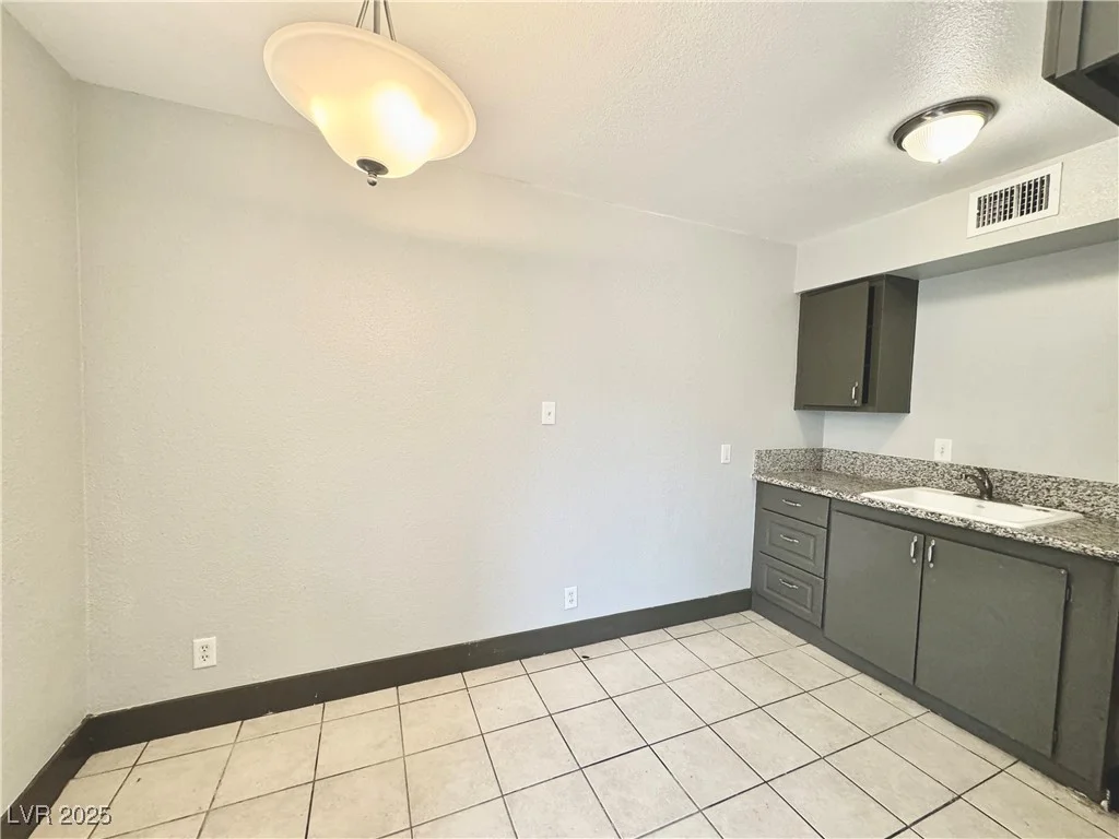 520 13th, Las Vegas, NV 89101