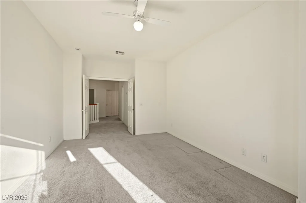 1712 Warrenville, Las Vegas, NV 89117