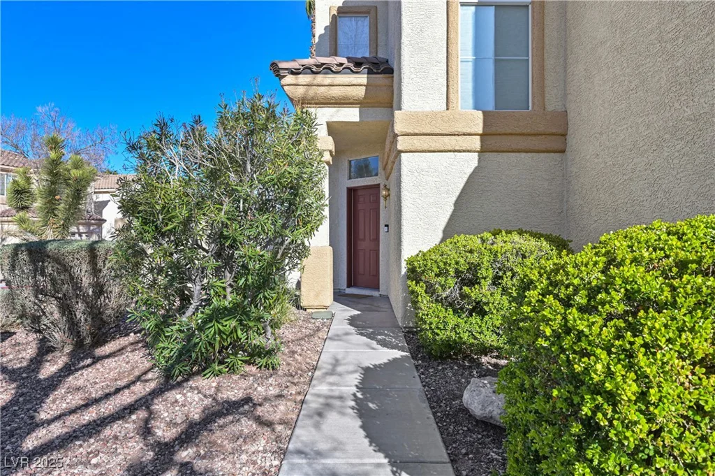 1712 Warrenville, Las Vegas, NV 89117
