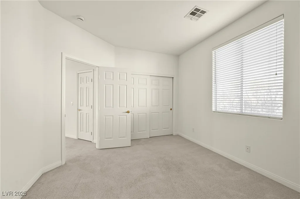 1712 Warrenville, Las Vegas, NV 89117