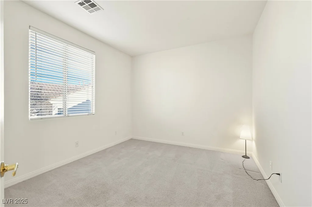 1712 Warrenville, Las Vegas, NV 89117