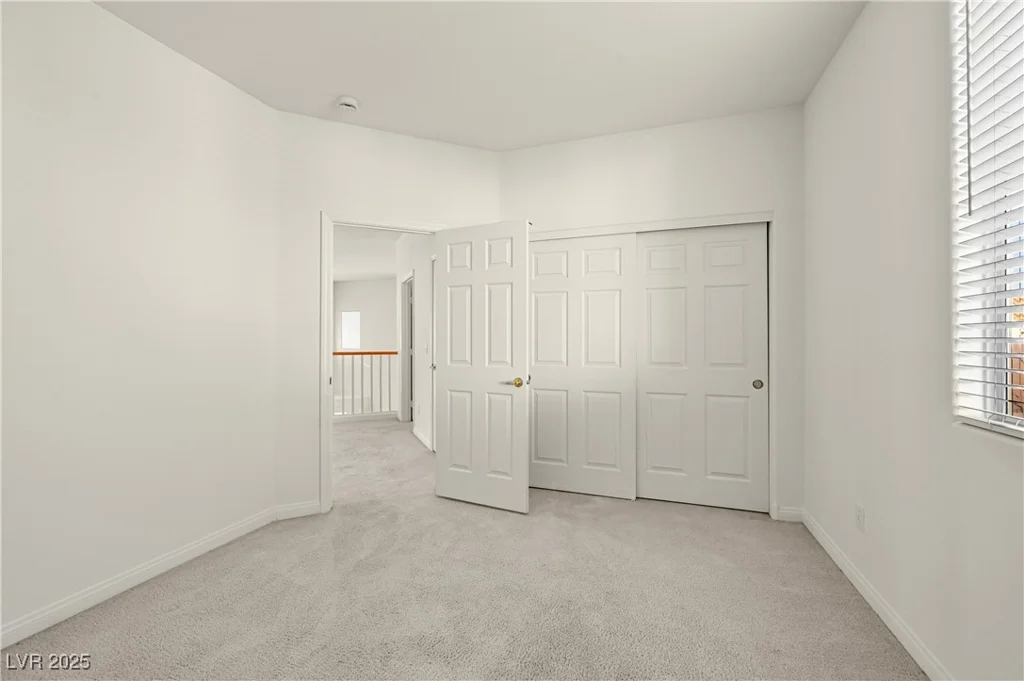 1712 Warrenville, Las Vegas, NV 89117
