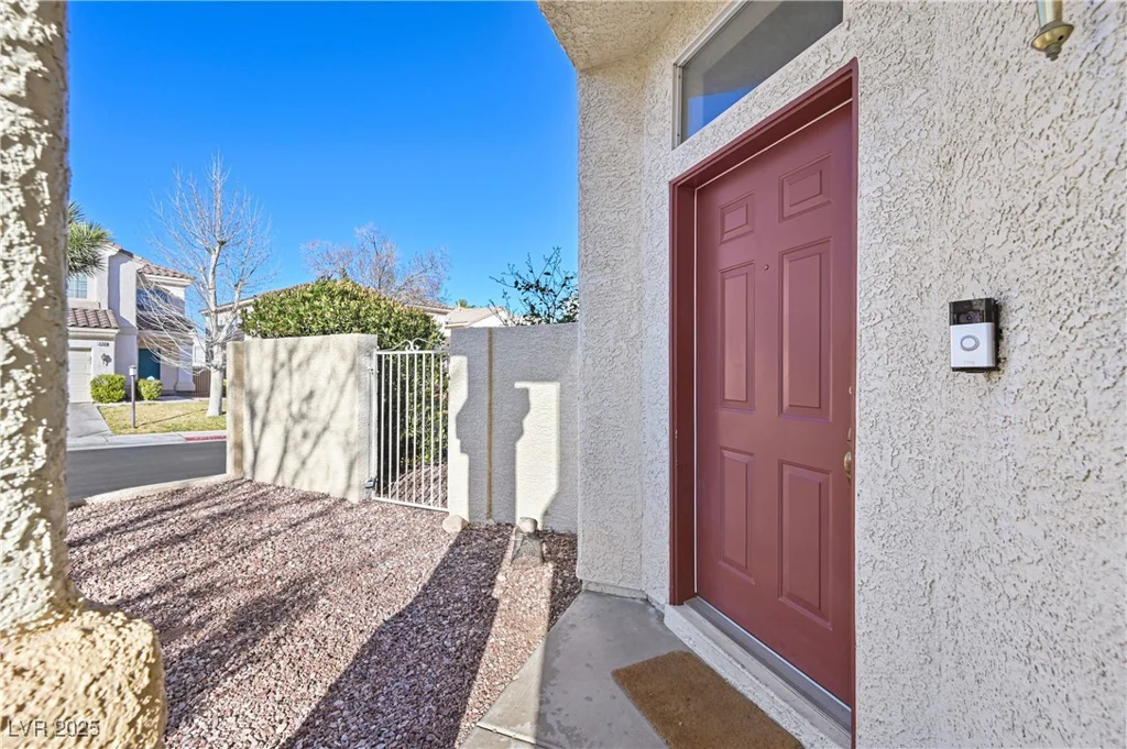 1712 Warrenville, Las Vegas, NV 89117