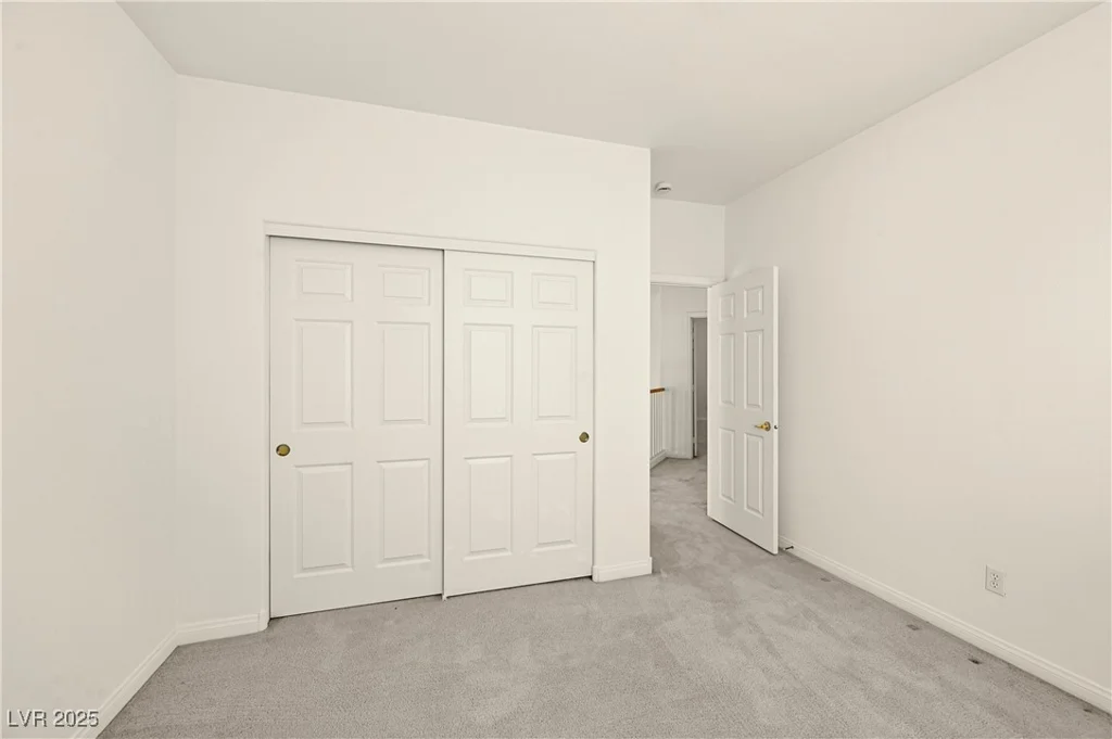 1712 Warrenville, Las Vegas, NV 89117