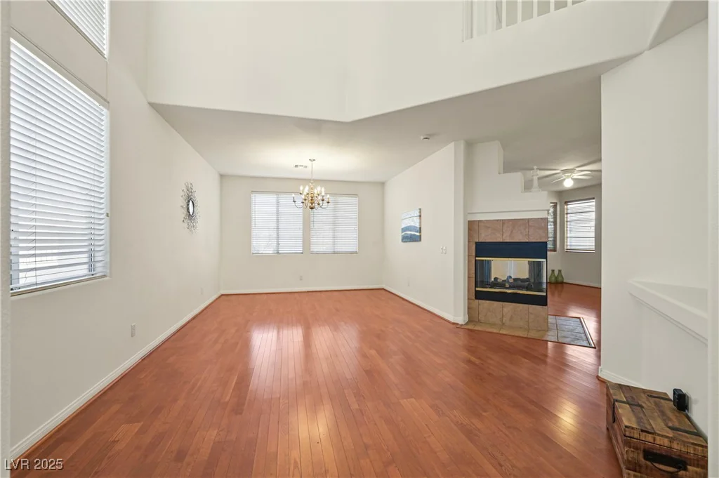 1712 Warrenville, Las Vegas, NV 89117
