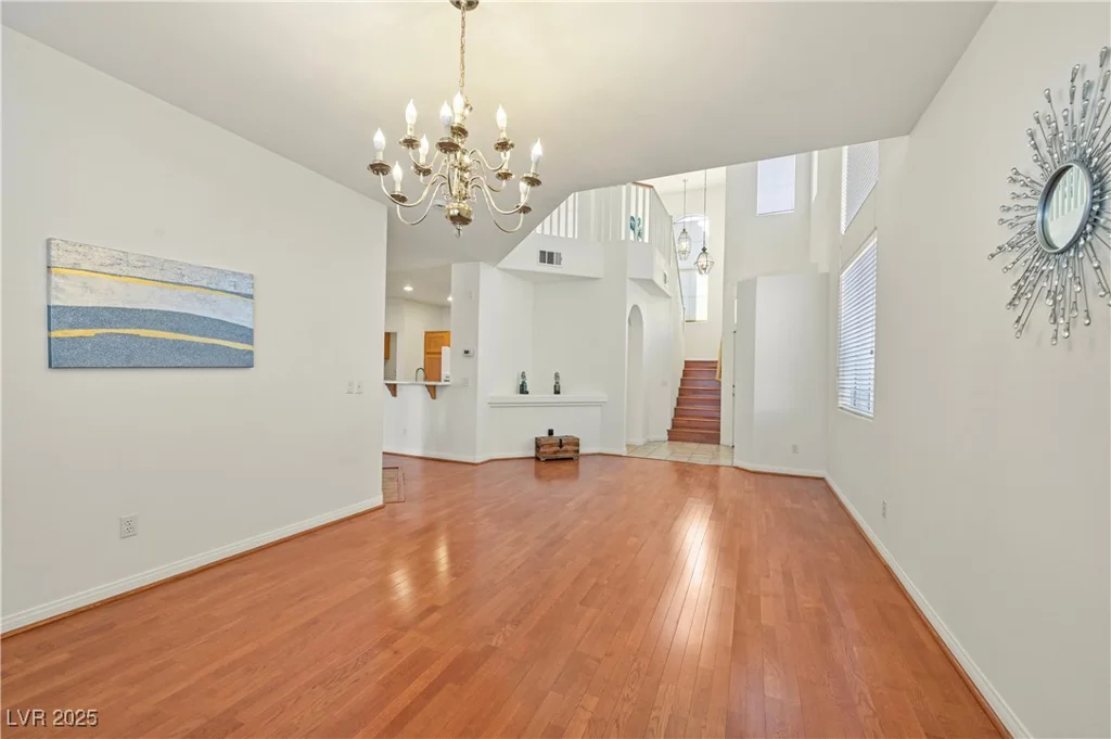 1712 Warrenville, Las Vegas, NV 89117
