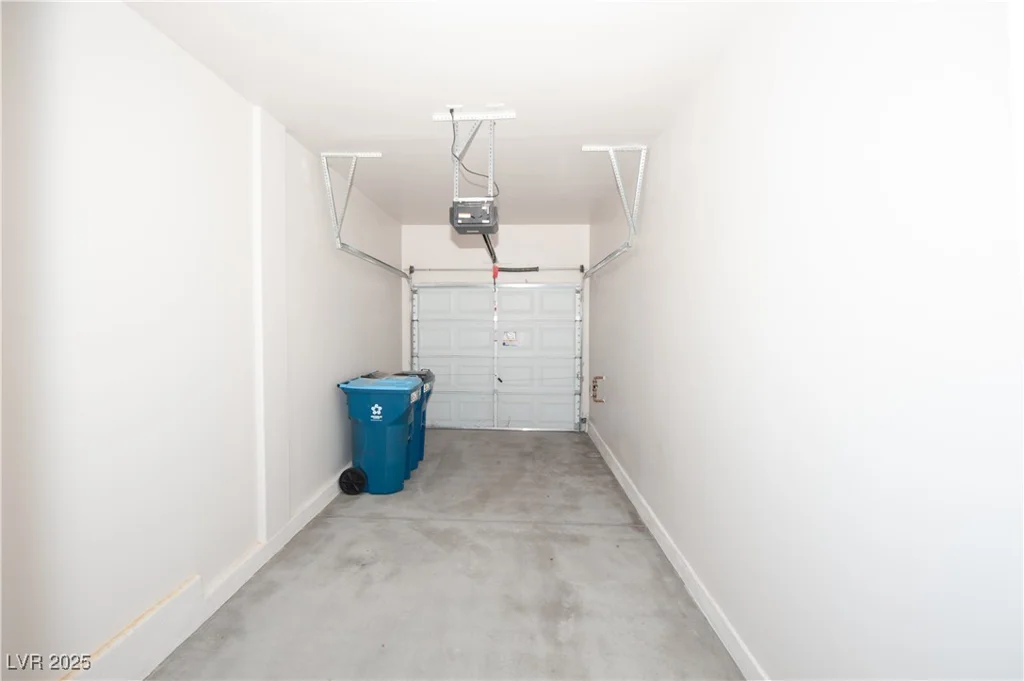8628 Tomnitz, Las Vegas, NV 89178