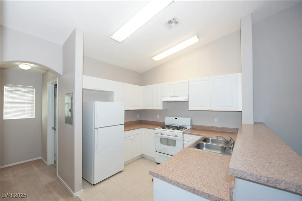 8628 Tomnitz, Las Vegas, NV 89178