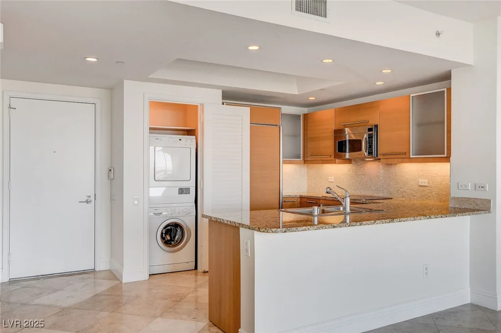 322 Karen, Las Vegas, NV 89109