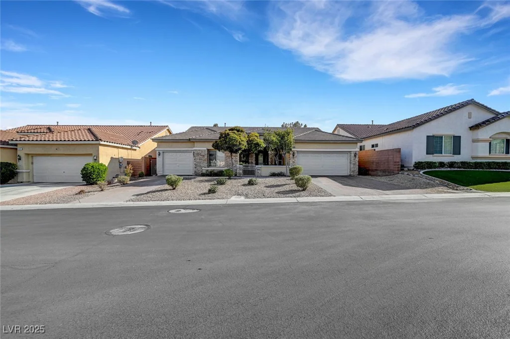 9485 Parkmoor, Las Vegas, NV 89149