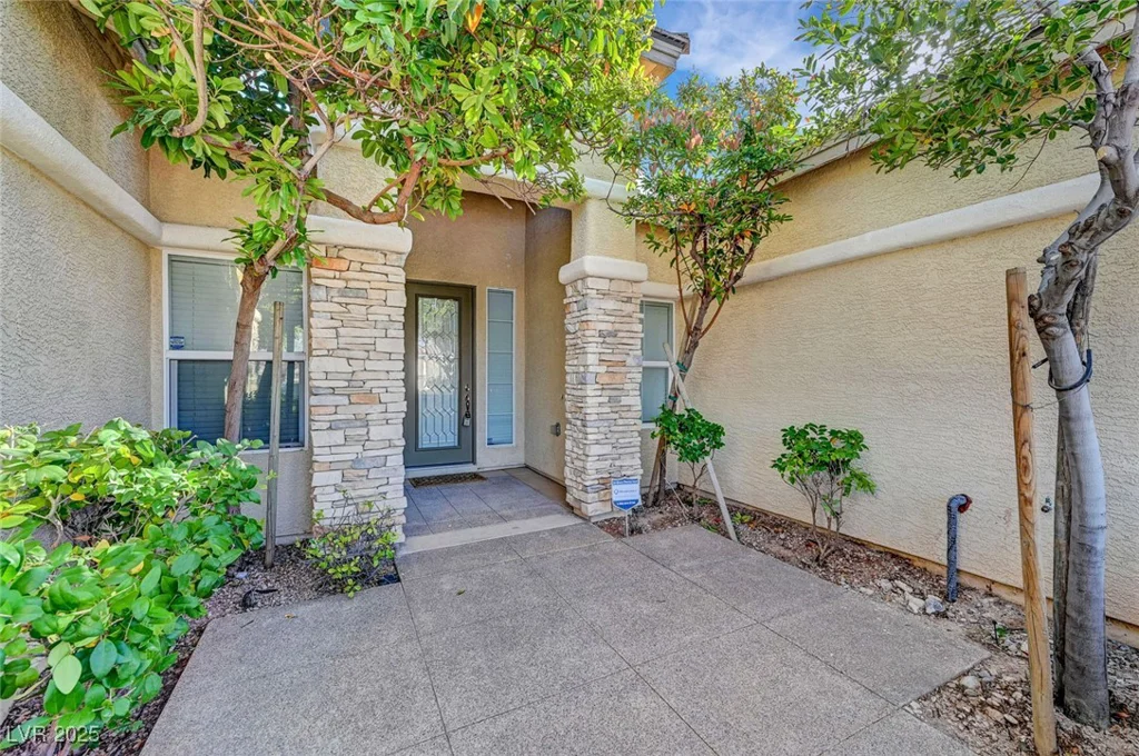 9485 Parkmoor, Las Vegas, NV 89149