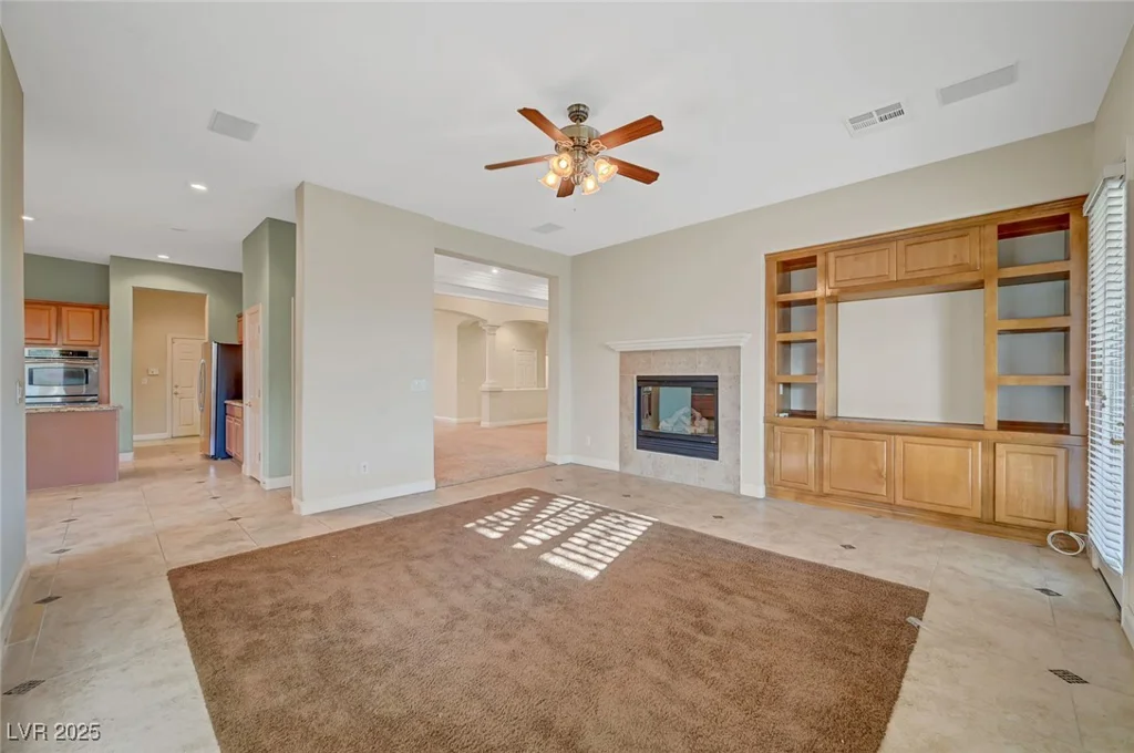9485 Parkmoor, Las Vegas, NV 89149