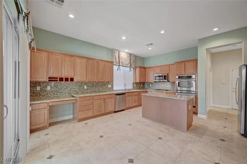 9485 Parkmoor, Las Vegas, NV 89149