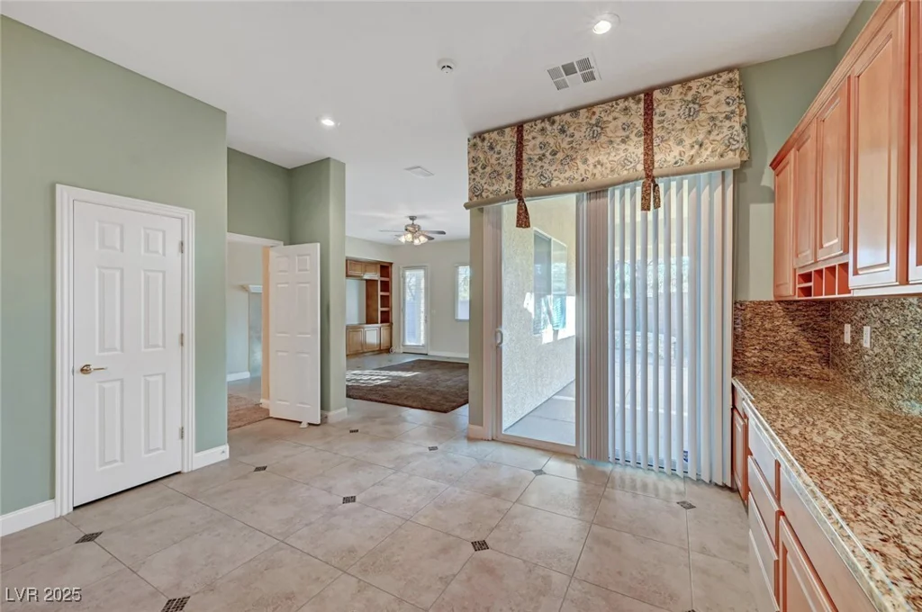 9485 Parkmoor, Las Vegas, NV 89149