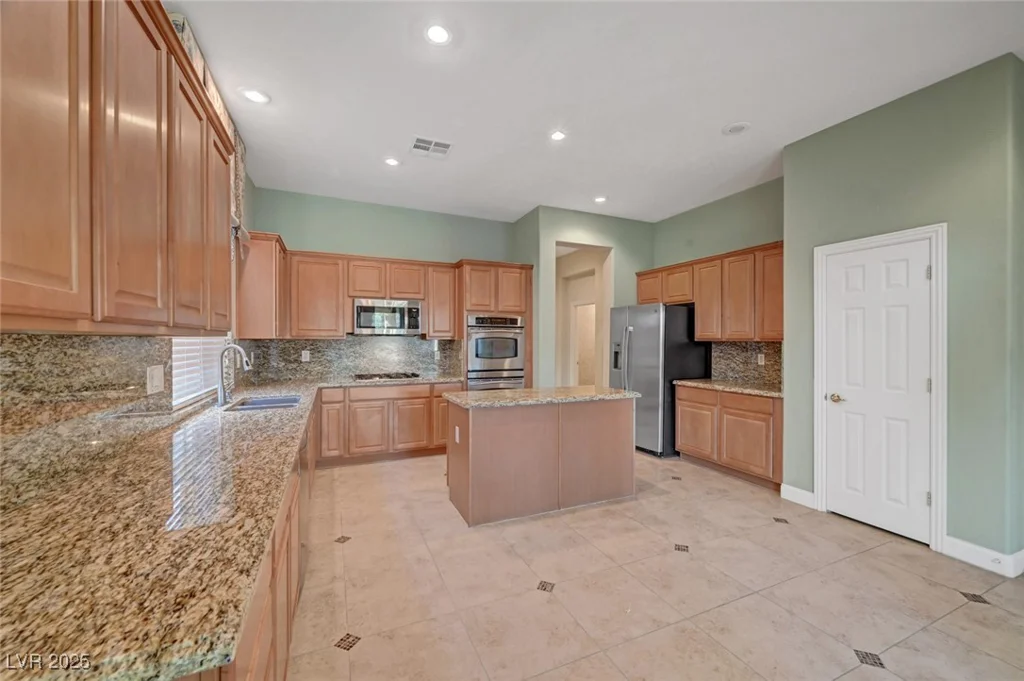 9485 Parkmoor, Las Vegas, NV 89149
