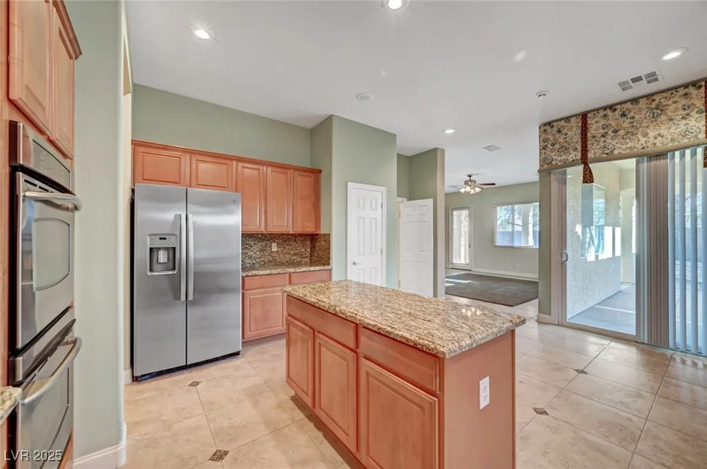 9485 Parkmoor, Las Vegas, NV 89149