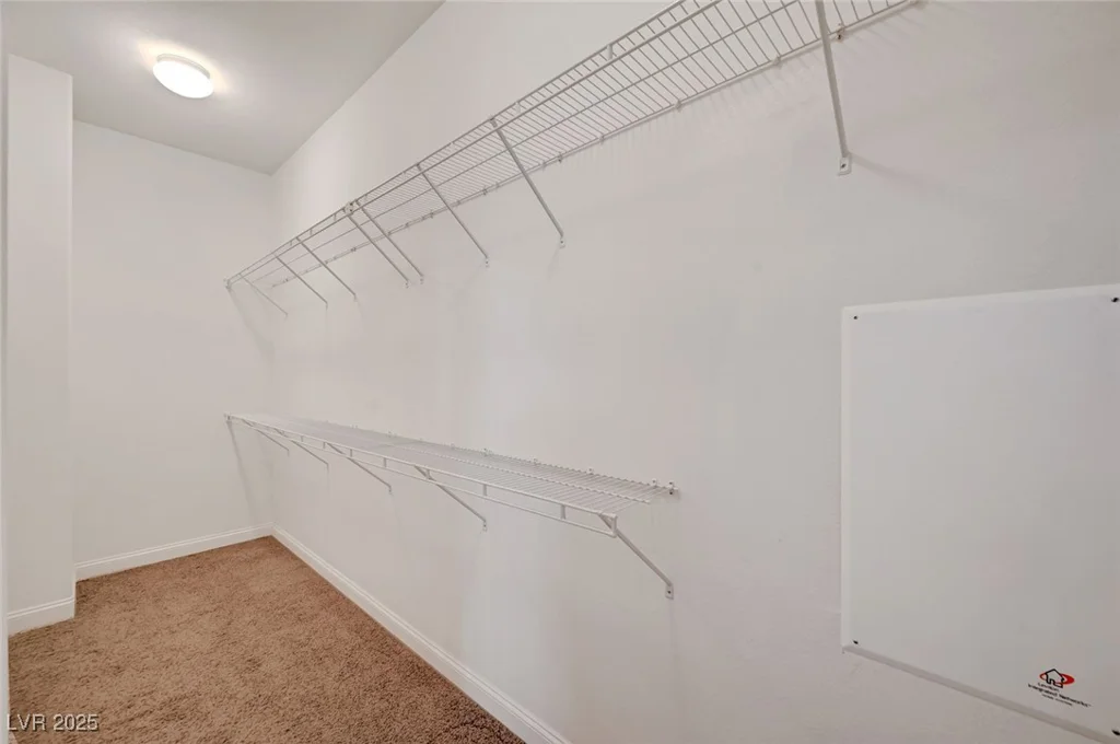 9485 Parkmoor, Las Vegas, NV 89149