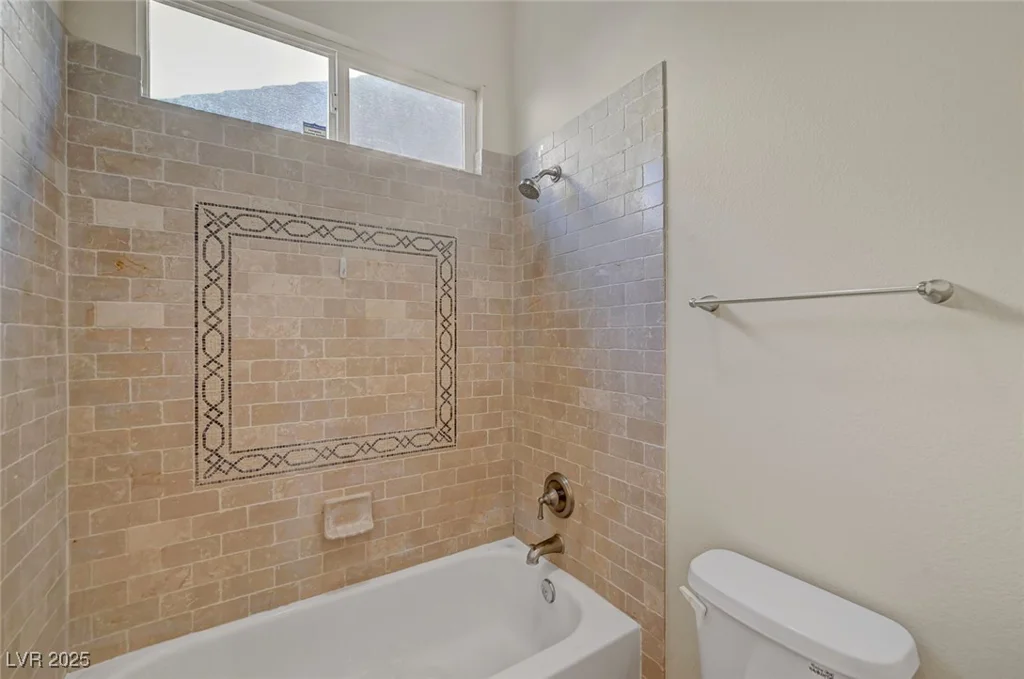 9485 Parkmoor, Las Vegas, NV 89149