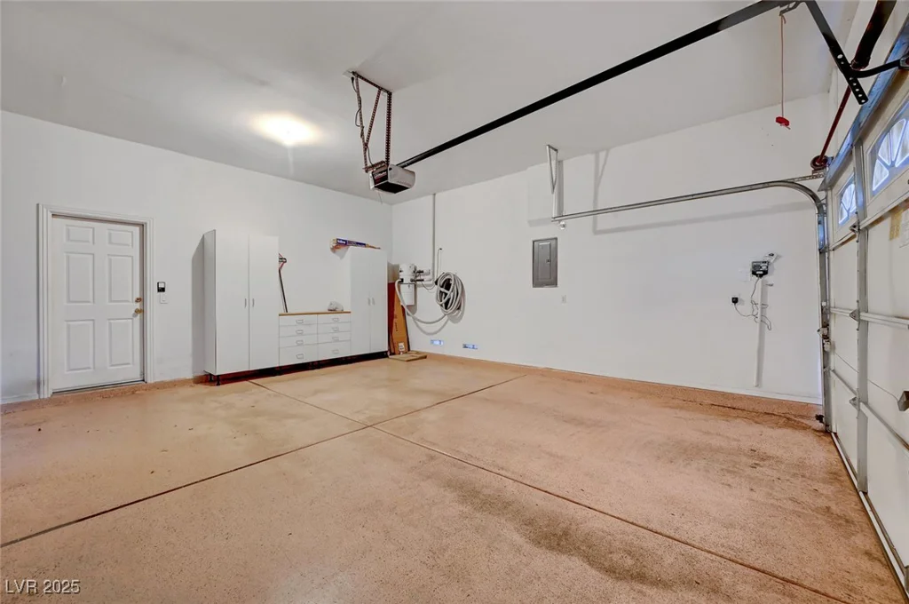 9485 Parkmoor, Las Vegas, NV 89149