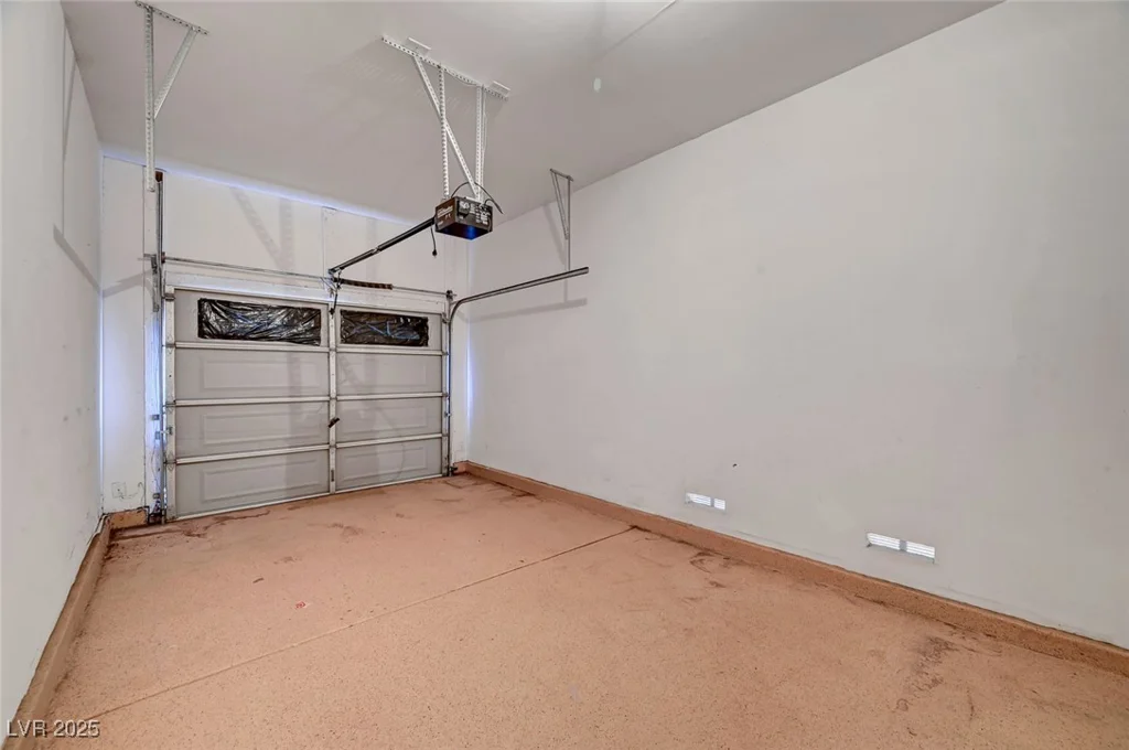 9485 Parkmoor, Las Vegas, NV 89149
